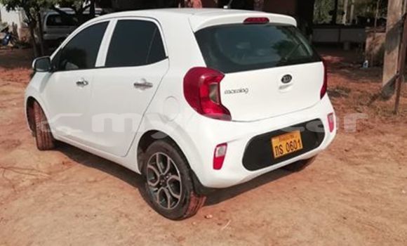 Buy Used Kia Morning White Car in Vientiane in Vientiane Province Buy Used Kia Morning White Car in Vientiane in Vientiane Province