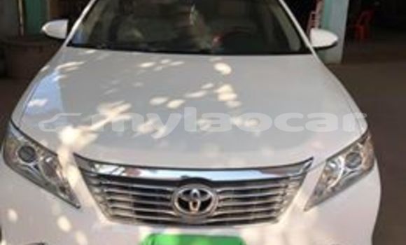 Buy Used Toyota Camry White Car in Vientiane in Vientiane Province Buy Used Toyota Camry White Car in Vientiane in Vientiane Province
