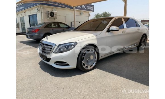 Acheter Import Voiture Mercedes-Benz 190 (W201) Blanc à Import - Dubai, Attapeu Province Acheter Import Voiture Mercedes-Benz 190 (W201) Blanc à Import - Dubai, Attapeu Province