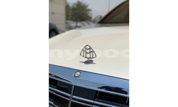 Acheter Import Voiture Mercedes-Benz 190 (W201) Blanc à Import - Dubai, Attapeu Province Acheter Import Voiture Mercedes-Benz 190 (W201) Blanc à Import - Dubai, Attapeu Province