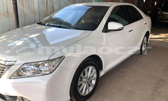 Buy Used Toyota Camry White Car in Vientiane in Vientiane Province Buy Used Toyota Camry White Car in Vientiane in Vientiane Province