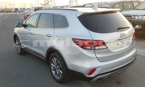 Buy Import Hyundai Santa Fe Other Car in Import - Dubai in Attapeu Province Buy Import Hyundai Santa Fe Other Car in Import - Dubai in Attapeu Province