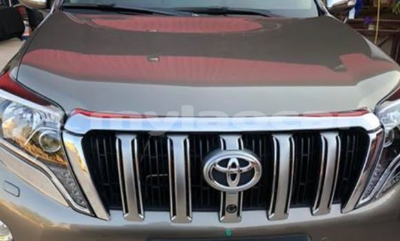 Buy Used Toyota Land Cruiser Prado Other Car in Vientiane in Vientiane Province Buy Used Toyota Land Cruiser Prado Other Car in Vientiane in Vientiane Province