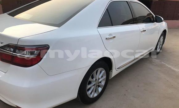 Buy Used Toyota Camry White Car in Vientiane in Vientiane Province Buy Used Toyota Camry White Car in Vientiane in Vientiane Province