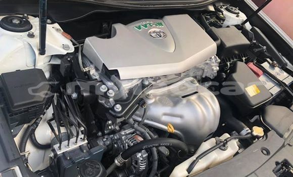 Buy Used Toyota Camry White Car in Vientiane in Vientiane Province Buy Used Toyota Camry White Car in Vientiane in Vientiane Province