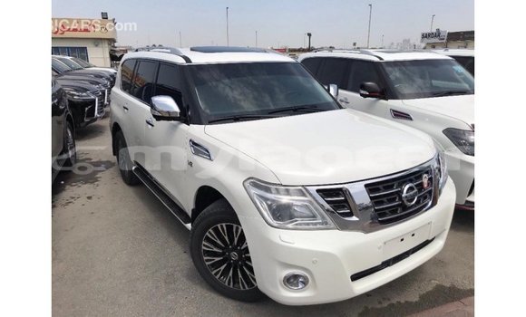 Acheter Import Voiture Nissan Patrol Blanc à Import - Dubai, Attapeu Province Acheter Import Voiture Nissan Patrol Blanc à Import - Dubai, Attapeu Province