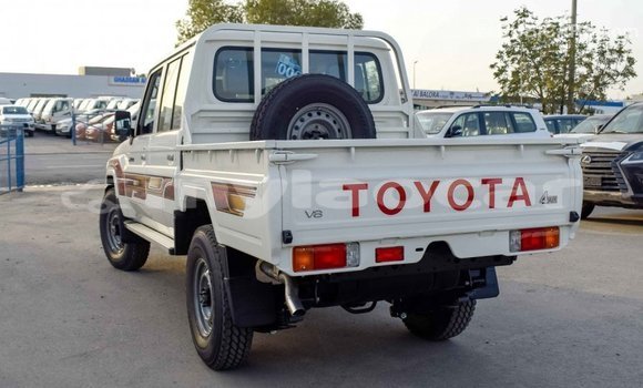 Buy Import Toyota Land Cruiser White Car in Import - Dubai in Attapeu Province Buy Import Toyota Land Cruiser White Car in Import - Dubai in Attapeu Province