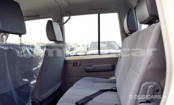 Buy Import Toyota Land Cruiser White Car in Import - Dubai in Attapeu Province Buy Import Toyota Land Cruiser White Car in Import - Dubai in Attapeu Province