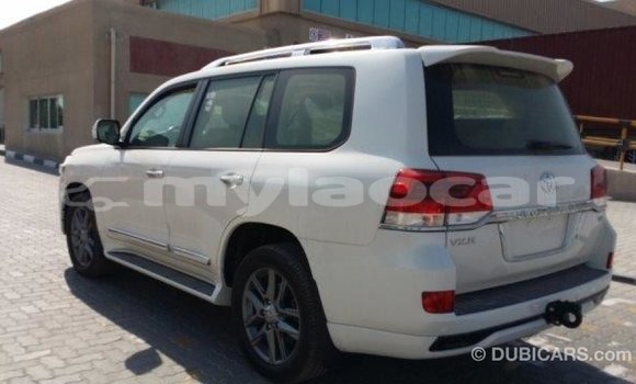 Buy Import Toyota Land Cruiser White Car in Import - Dubai in Attapeu Province Buy Import Toyota Land Cruiser White Car in Import - Dubai in Attapeu Province