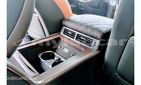 Acheter Import Voiture Toyota Land Cruiser Noir à Import - Dubai, Attapeu Province Acheter Import Voiture Toyota Land Cruiser Noir à Import - Dubai, Attapeu Province