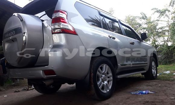 Buy Used Toyota Land Cruiser Prado Silver Car in Vientiane in Vientiane Province Buy Used Toyota Land Cruiser Prado Silver Car in Vientiane in Vientiane Province
