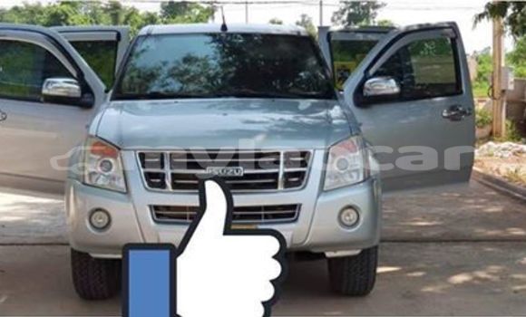 Buy Used Isuzu D–MAX Silver Car in Vientiane in Vientiane Province