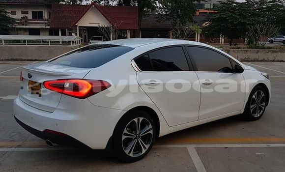 Buy Used Kia Cerato White Car in Vientiane in Vientiane Province Buy Used Kia Cerato White Car in Vientiane in Vientiane Province