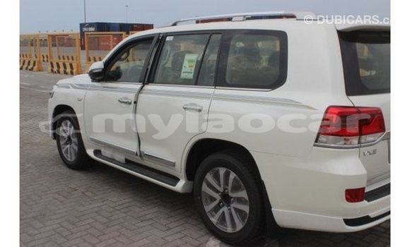 Buy Import Toyota Land Cruiser White Car in Import - Dubai in Attapeu Province Buy Import Toyota Land Cruiser White Car in Import - Dubai in Attapeu Province