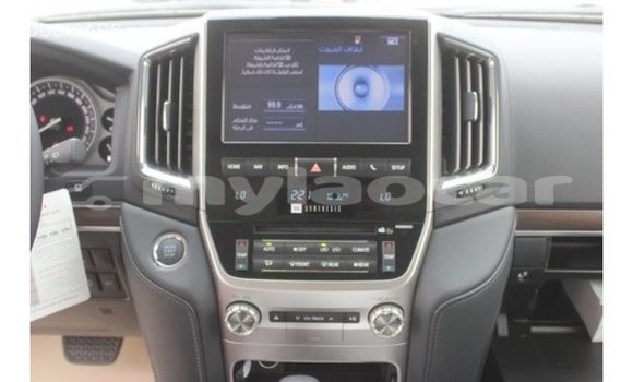 Buy Import Toyota Land Cruiser White Car in Import - Dubai in Attapeu Province Buy Import Toyota Land Cruiser White Car in Import - Dubai in Attapeu Province