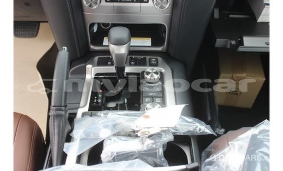 Buy Import Toyota Land Cruiser White Car in Import - Dubai in Attapeu Province Buy Import Toyota Land Cruiser White Car in Import - Dubai in Attapeu Province