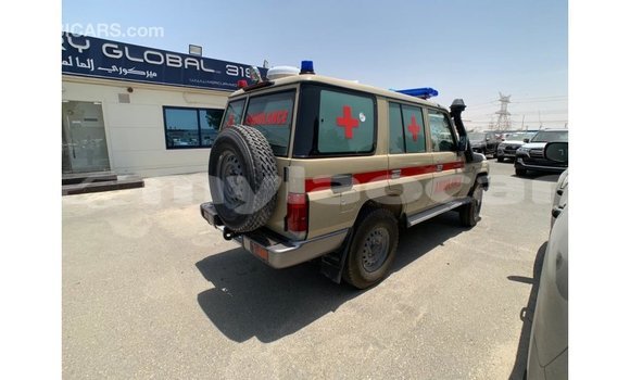 Buy Import Toyota Land Cruiser Beige Car in Import - Dubai in Attapeu Province Buy Import Toyota Land Cruiser Beige Car in Import - Dubai in Attapeu Province