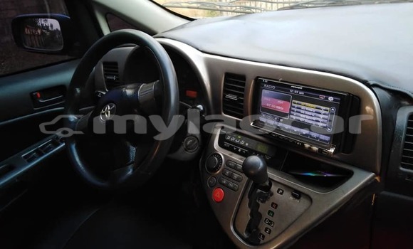 Buy Used Toyota Windom Silver Car in Vientiane in Vientiane Province Buy Used Toyota Windom Silver Car in Vientiane in Vientiane Province