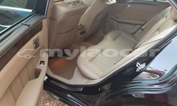 Acheter Occasion Voiture Mercedes-Benz E-klasse Noir à Vientiane, Vientiane Province Acheter Occasion Voiture Mercedes-Benz E-klasse Noir à Vientiane, Vientiane Province