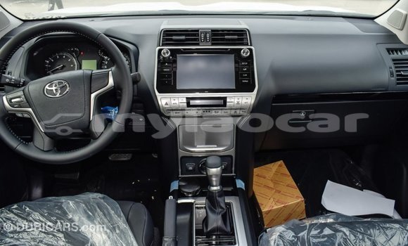 Acheter Import Voiture Toyota Prado Noir à Import - Dubai, Attapeu Province Acheter Import Voiture Toyota Prado Noir à Import - Dubai, Attapeu Province