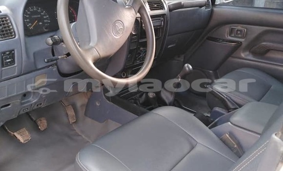 Buy Used Toyota Land Cruiser Prado White Car in Vientiane in Vientiane Province Buy Used Toyota Land Cruiser Prado White Car in Vientiane in Vientiane Province