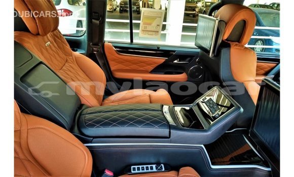 Acheter Import Voiture Lexus LX Noir à Import - Dubai, Attapeu Province Acheter Import Voiture Lexus LX Noir à Import - Dubai, Attapeu Province