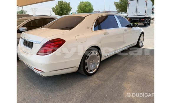 Buy Import Mercedes-Benz 190 (W201) White Car in Import - Dubai in Attapeu Province Buy Import Mercedes-Benz 190 (W201) White Car in Import - Dubai in Attapeu Province