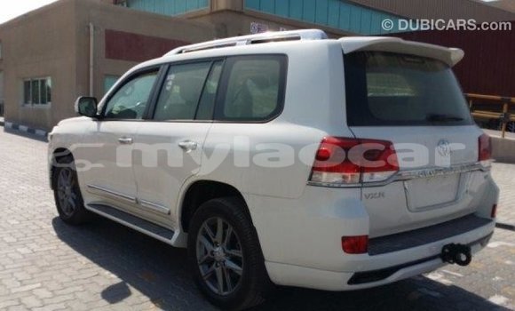 Buy Import Toyota Land Cruiser White Car in Import - Dubai in Attapeu Province Buy Import Toyota Land Cruiser White Car in Import - Dubai in Attapeu Province
