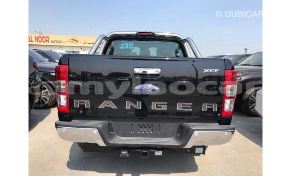Acheter Import Voiture Ford Ranger Noir à Import - Dubai, Attapeu Province Acheter Import Voiture Ford Ranger Noir à Import - Dubai, Attapeu Province