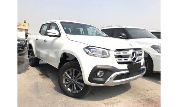 Buy Import Mercedes-Benz 250 White Car in Import - Dubai in Attapeu Province