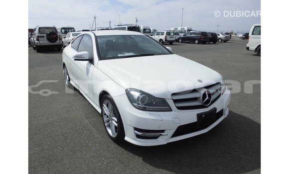Buy Import Mercedes-Benz 190 (W201) White Car in Import - Dubai in Attapeu Province Buy Import Mercedes-Benz 190 (W201) White Car in Import - Dubai in Attapeu Province