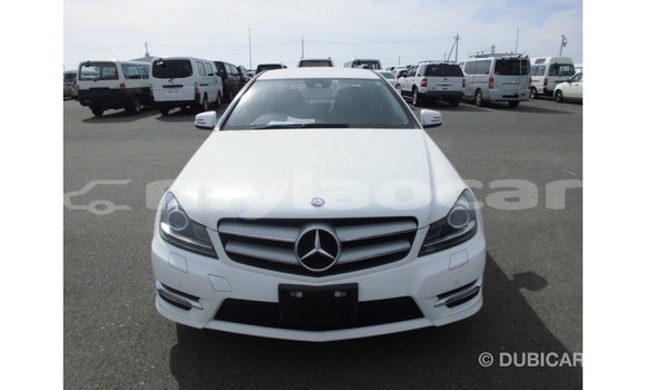 Buy Import Mercedes-Benz 190 (W201) White Car in Import - Dubai in Attapeu Province Buy Import Mercedes-Benz 190 (W201) White Car in Import - Dubai in Attapeu Province