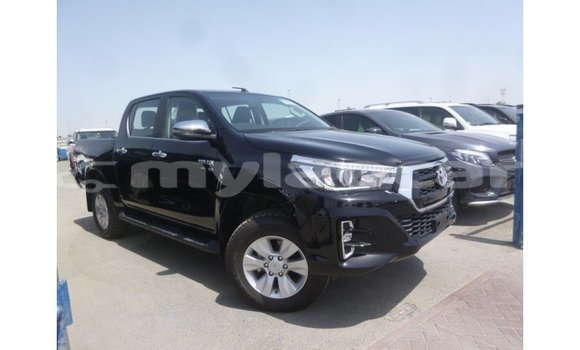 ຊື້ ການ ນຳ ເຂົ້າ Toyota Hilux Black ລົດ ໃນ Import - Dubai ໃນ Attapeu Province