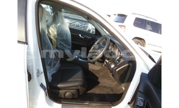 Buy Import Mercedes-Benz 200 White Car in Import - Dubai in Attapeu Province Buy Import Mercedes-Benz 200 White Car in Import - Dubai in Attapeu Province