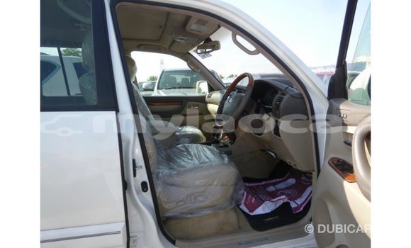 Buy Import Toyota Land Cruiser White Car in Import - Dubai in Attapeu Province Buy Import Toyota Land Cruiser White Car in Import - Dubai in Attapeu Province