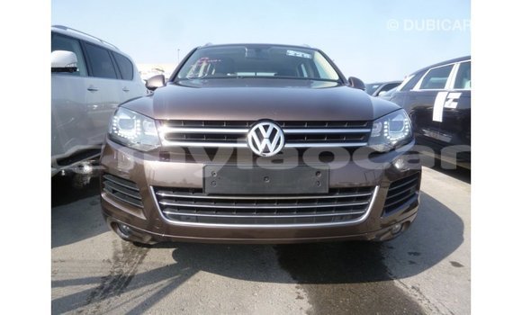 Acheter Import Voiture Volkswagen Touareg Marron à Import - Dubai, Attapeu Province Acheter Import Voiture Volkswagen Touareg Marron à Import - Dubai, Attapeu Province
