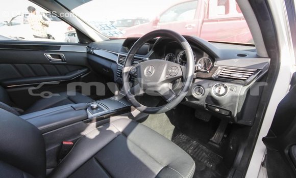 ຊື້ ການ ນຳ ເຂົ້າ Mercedes-Benz 200 White ລົດ ໃນ Import - Dubai ໃນ Attapeu Province ຊື້ ການ ນຳ ເຂົ້າ Mercedes-Benz 200 White ລົດ ໃນ Import - Dubai ໃນ Attapeu Province