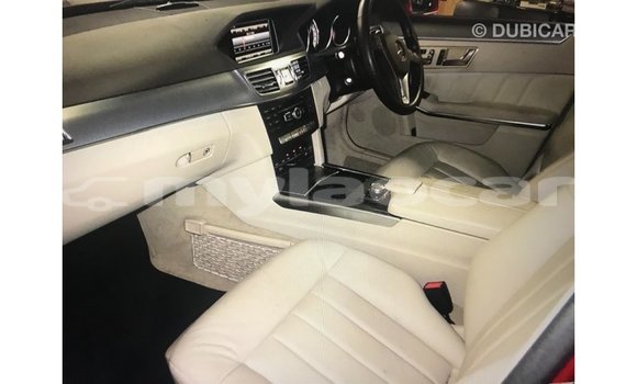 Acheter Import Voiture Mercedes-Benz 190 (W201) Autre à Import - Dubai, Attapeu Province Acheter Import Voiture Mercedes-Benz 190 (W201) Autre à Import - Dubai, Attapeu Province