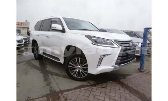 ຊື້ ການ ນຳ ເຂົ້າ Lexus LX White ລົດ ໃນ Import - Dubai ໃນ Attapeu Province