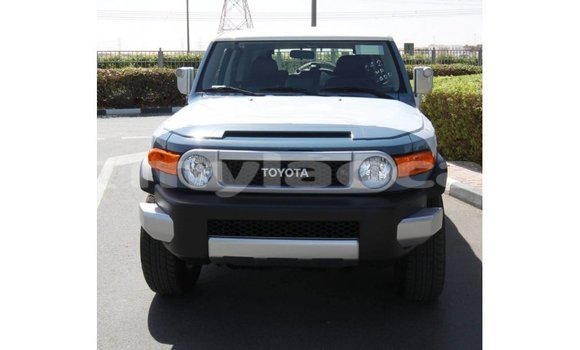 Acheter Import Voiture Toyota FJ Cruiser Bleu à Import - Dubai, Attapeu Province Acheter Import Voiture Toyota FJ Cruiser Bleu à Import - Dubai, Attapeu Province