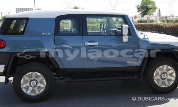 Acheter Import Voiture Toyota FJ Cruiser Bleu à Import - Dubai, Attapeu Province Acheter Import Voiture Toyota FJ Cruiser Bleu à Import - Dubai, Attapeu Province