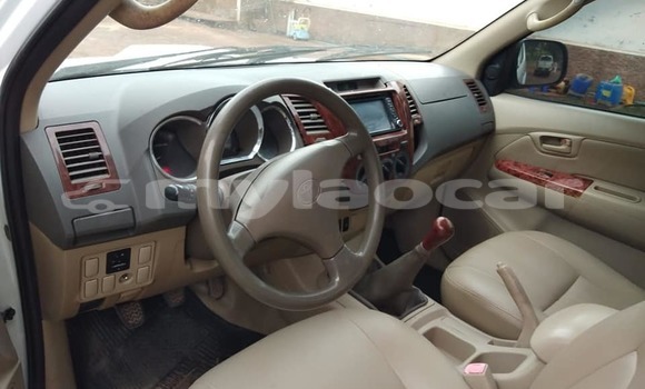 Buy Used Toyota Hilux White Car in Vientiane in Vientiane Province Buy Used Toyota Hilux White Car in Vientiane in Vientiane Province