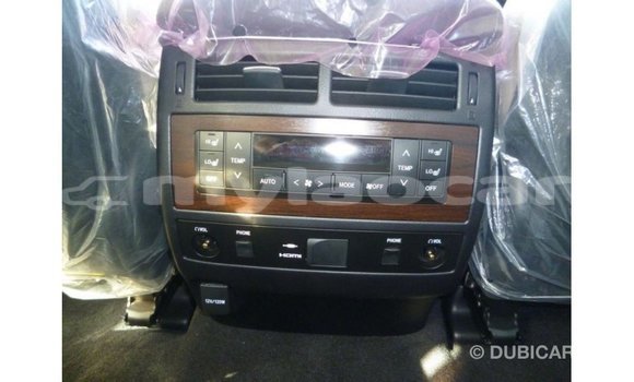 Acheter Import Voiture Toyota Land Cruiser Noir à Import - Dubai, Attapeu Province Acheter Import Voiture Toyota Land Cruiser Noir à Import - Dubai, Attapeu Province
