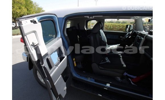 Acheter Import Voiture Toyota FJ Cruiser Bleu à Import - Dubai, Attapeu Province Acheter Import Voiture Toyota FJ Cruiser Bleu à Import - Dubai, Attapeu Province