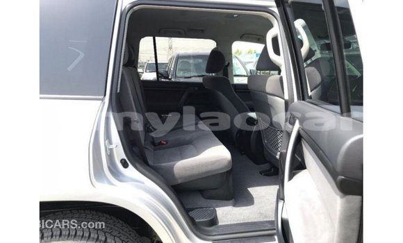 Buy Import Toyota Land Cruiser Other Car in Import - Dubai in Attapeu Province Buy Import Toyota Land Cruiser Other Car in Import - Dubai in Attapeu Province