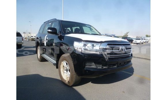 ຊື້ ການ ນຳ ເຂົ້າ Toyota Land Cruiser Black ລົດ ໃນ Import - Dubai ໃນ Attapeu Province