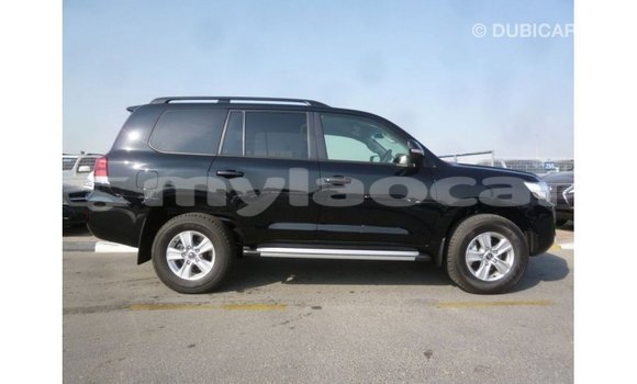 Acheter Import Voiture Toyota Land Cruiser Noir à Import - Dubai, Attapeu Province Acheter Import Voiture Toyota Land Cruiser Noir à Import - Dubai, Attapeu Province