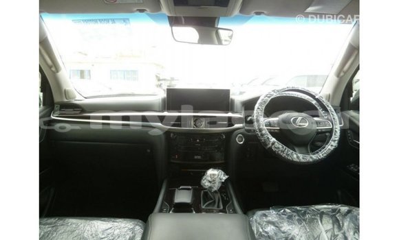 Acheter Import Voiture Lexus LX Blanc à Import - Dubai, Attapeu Province Acheter Import Voiture Lexus LX Blanc à Import - Dubai, Attapeu Province