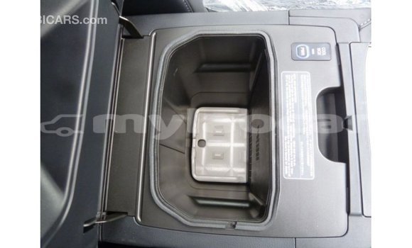 Acheter Import Voiture Lexus LX Blanc à Import - Dubai, Attapeu Province Acheter Import Voiture Lexus LX Blanc à Import - Dubai, Attapeu Province