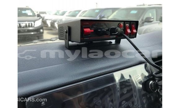 Buy Import Toyota Hiace White Car in Import - Dubai in Attapeu Province Buy Import Toyota Hiace White Car in Import - Dubai in Attapeu Province